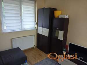 NAMEĐTEN JEDNOIPOSOBAN STAN NA TELEPU U BLIZINI LIMANA 280 EVRA